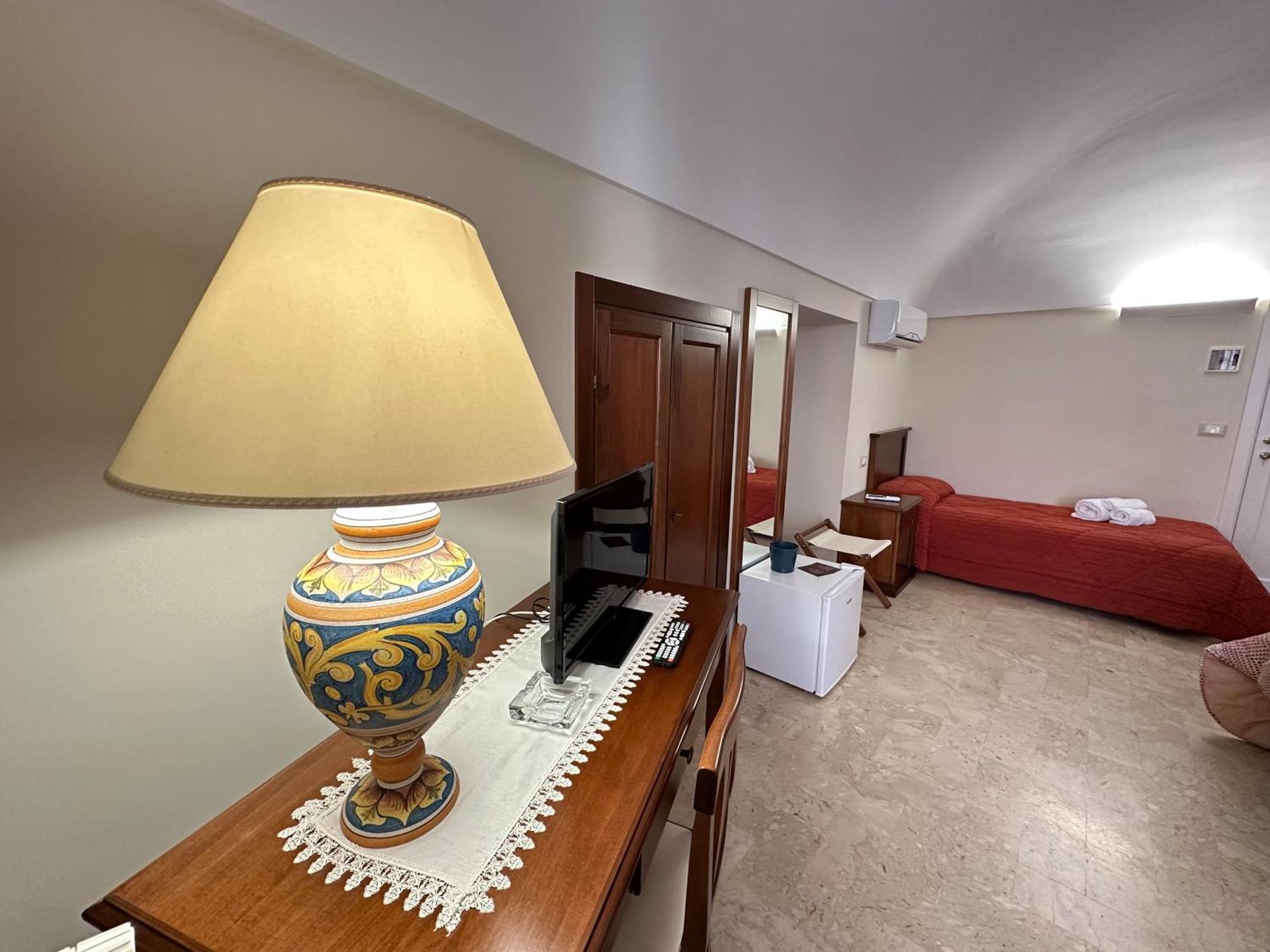 קיארמונטה גולפי Historic B&B Apartments Home מראה חיצוני תמונה